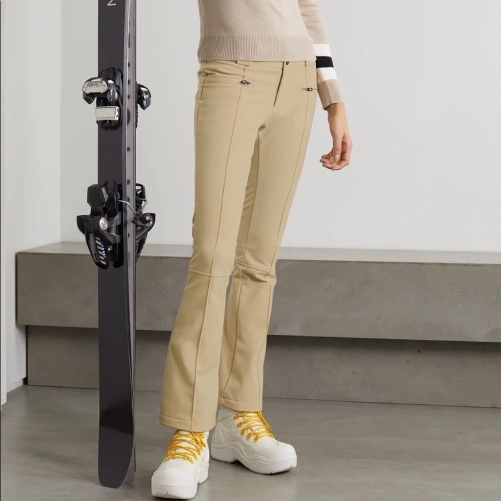 NWT Perfect moment Aurora flared ski pants in beige